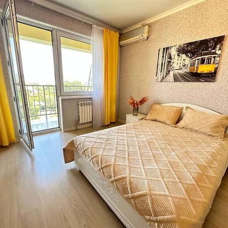 Medinahotelkz, # 63, Вид На Горы, 15 Мин Пешком До Арбата, Halal アルマトイ エクステリア 写真